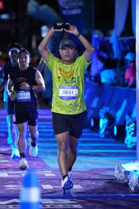 BIB: 3841, 3302
                            <button type="button" onclick="openModal(26222054)" class="btn btn-primary btn-sm float-right btn-popup" data-toggle="modal" data-target=".modal-high-quality">
                        <i class="fas fa-shopping-cart"></i> Add to Cart
                    </button>
                                            <button type="button" onclick="isThisMe(26222054, true)" class="btn btn-success btn-sm float-right btn-popup btn-isme hidden" data-toggle="tooltip" data-placement="bottom" title="นี่คือรูปของคุณใช่ไหม คลิกที่นี่เพื่อเอาเข้าอัลบั้ม">
                        <i class="fas fa-plus"></i> Add to album
                    </button>
                    <button type="button" onclick="isThisMe(26222054, false)" class="btn btn-warning btn-sm float-right btn-popup btn-isnotme hidden">
                        <i class="fas fa-ban"></i> Remove from album
                    </button>